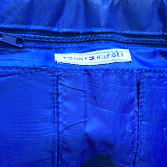 Tommy Hilfiger Bold Red and Black Messenger Bag - Picture 3 of 4